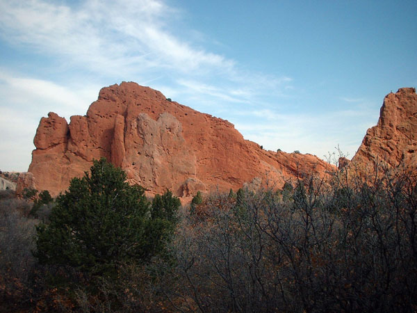 You can't see them, but there are climber on the rock face.jpg 86.6K